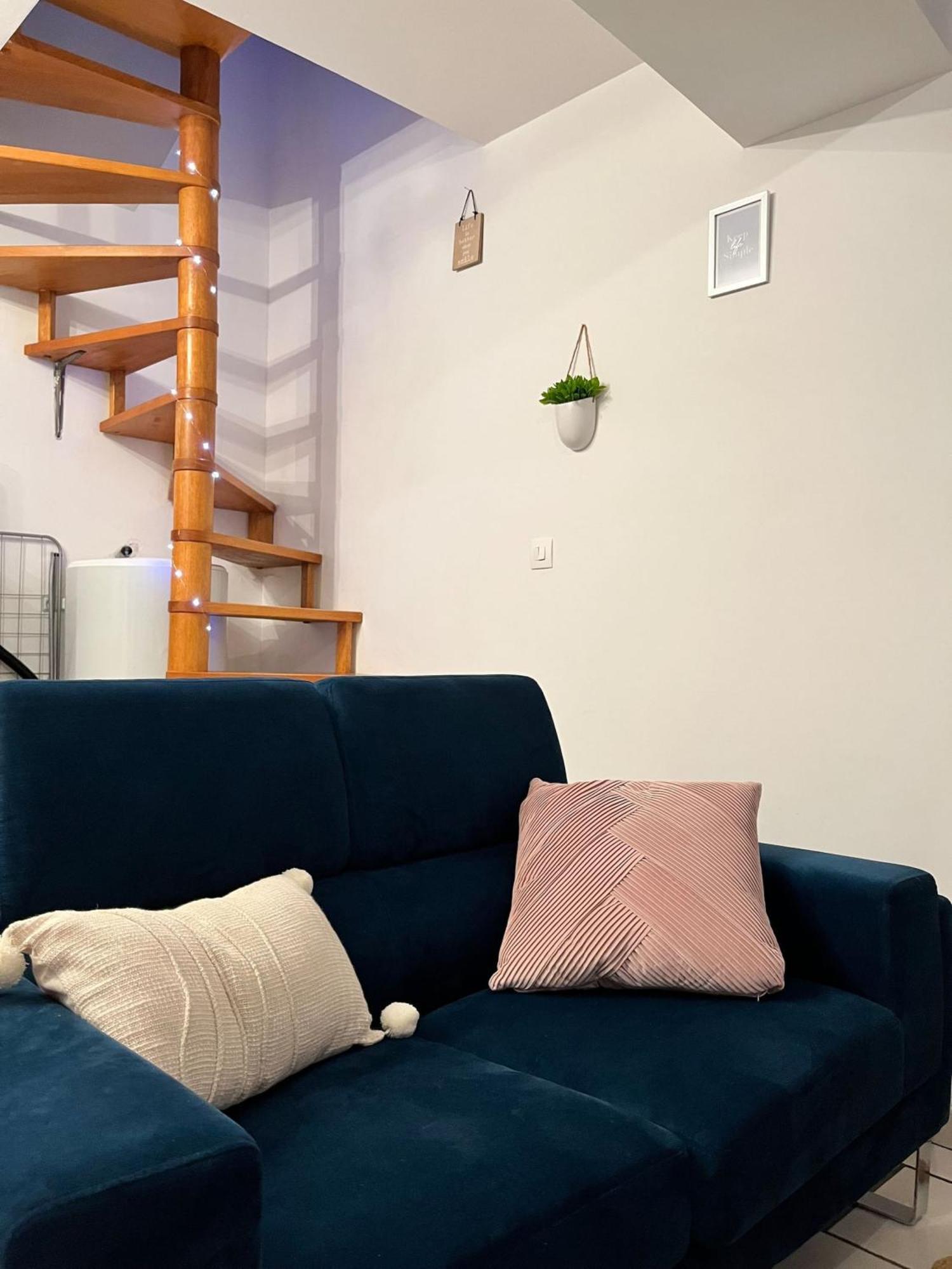 Duplex Charmant Au Coeur De Levroux Exteriér fotografie